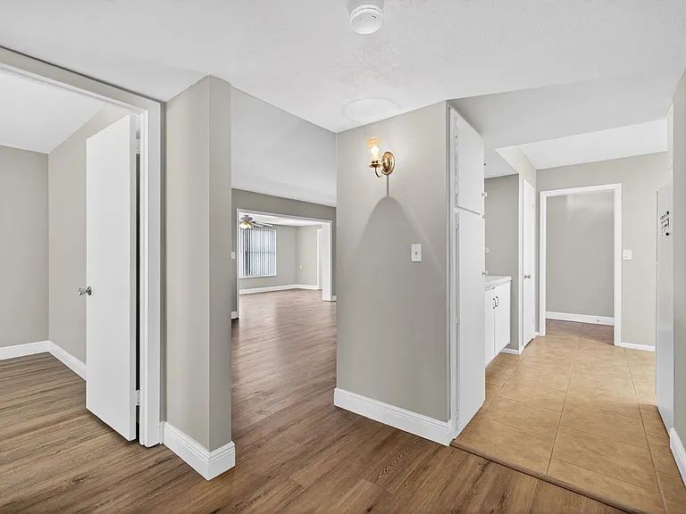 1528 Chevy Chase Dr — Photo 10