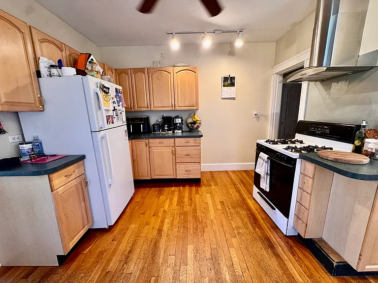 52 Clark St #1 — Photo 8
