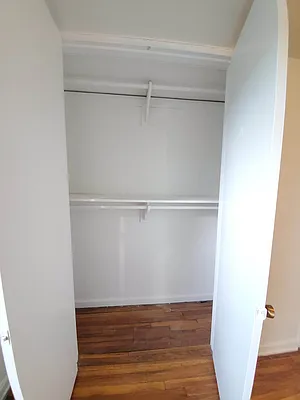 Rented by Smart NY Realty LLC | media 11