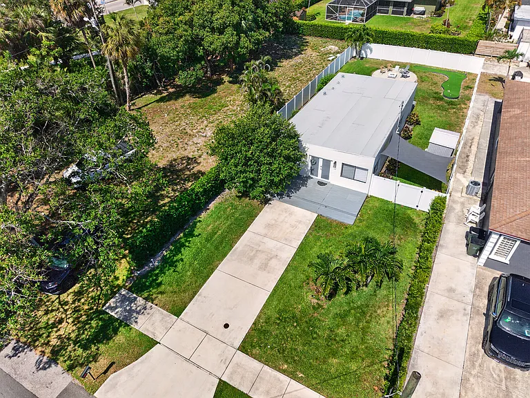 24 NW 13th Ave — Photo 27
