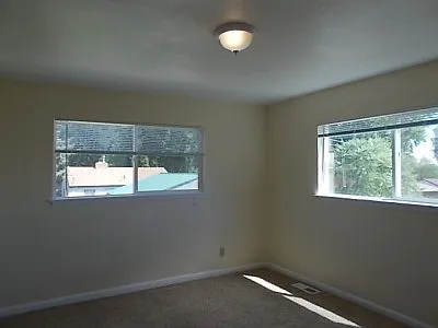 3042 Beech Ave — Photo 11