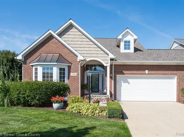 398 Delmar Ct, Highland, MI 48357