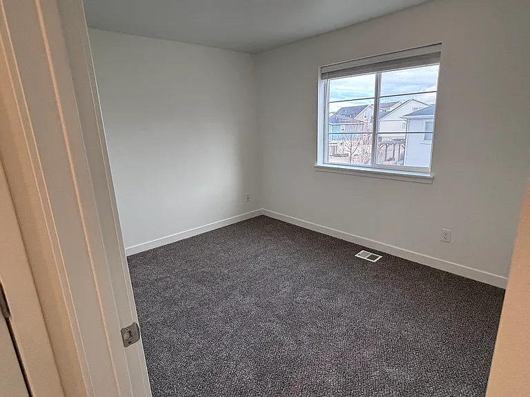 860 Place Townhomes — Photo 99