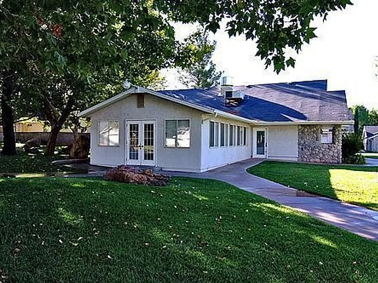 1040 N 1300 W #30 — Photo 22