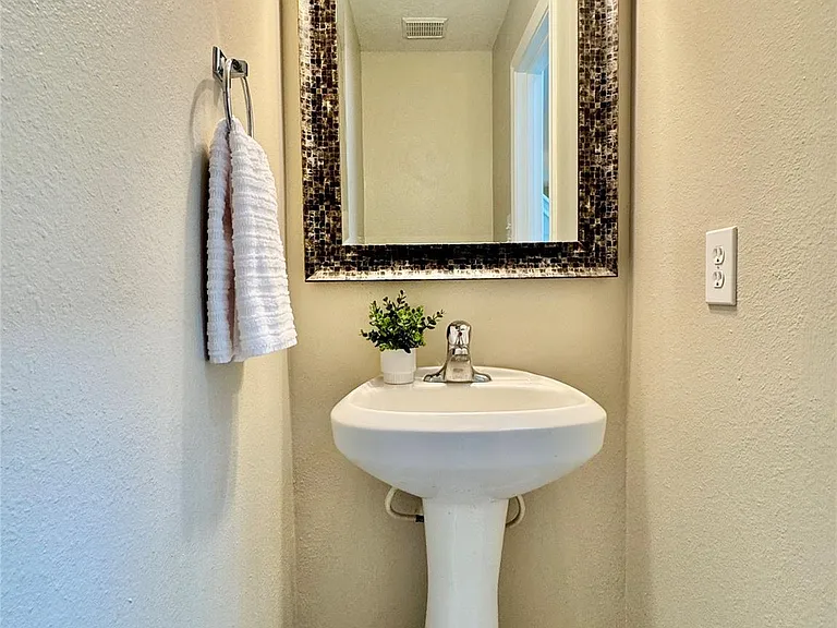 234 W Stedhill Loop — Photo 8