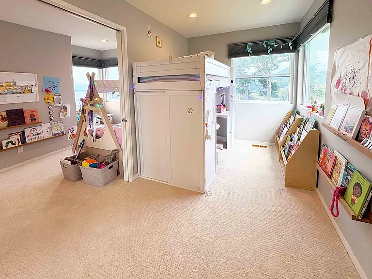 1480 East Ave — Photo 25