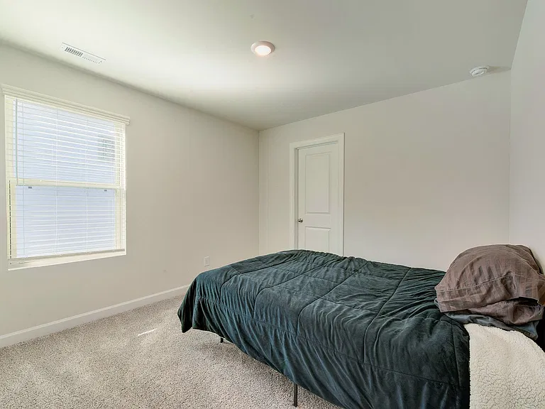 4009 Woodland View Dr — Photo 37