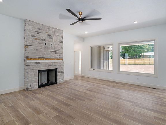 5th image of 2950 W Marty Street