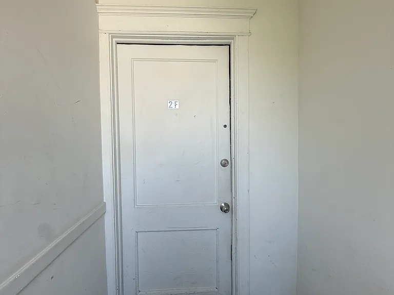 2353 S Whipple St #2F — Photo 22