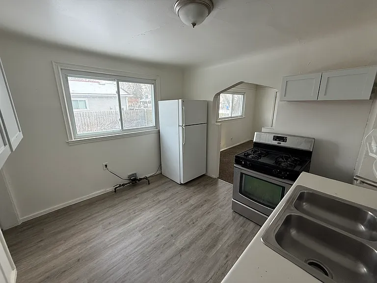 11377 Sherman Ave — Photo 8