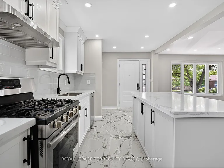1173 Shadeland Dr — Photo 24