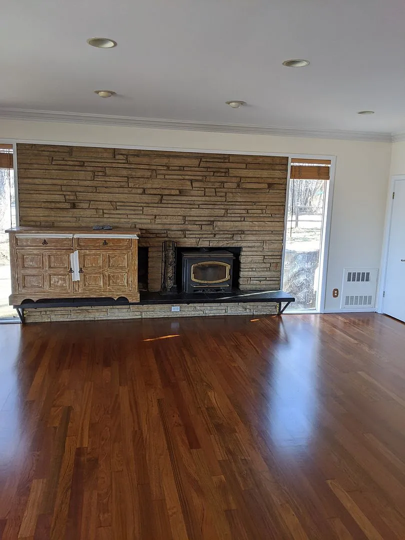 Building Photo - 6079 Simmons Dr