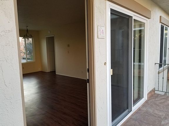 4th image of 3914 Centre St #14