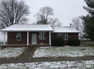 356 Locust St, Eldred, IL 62027