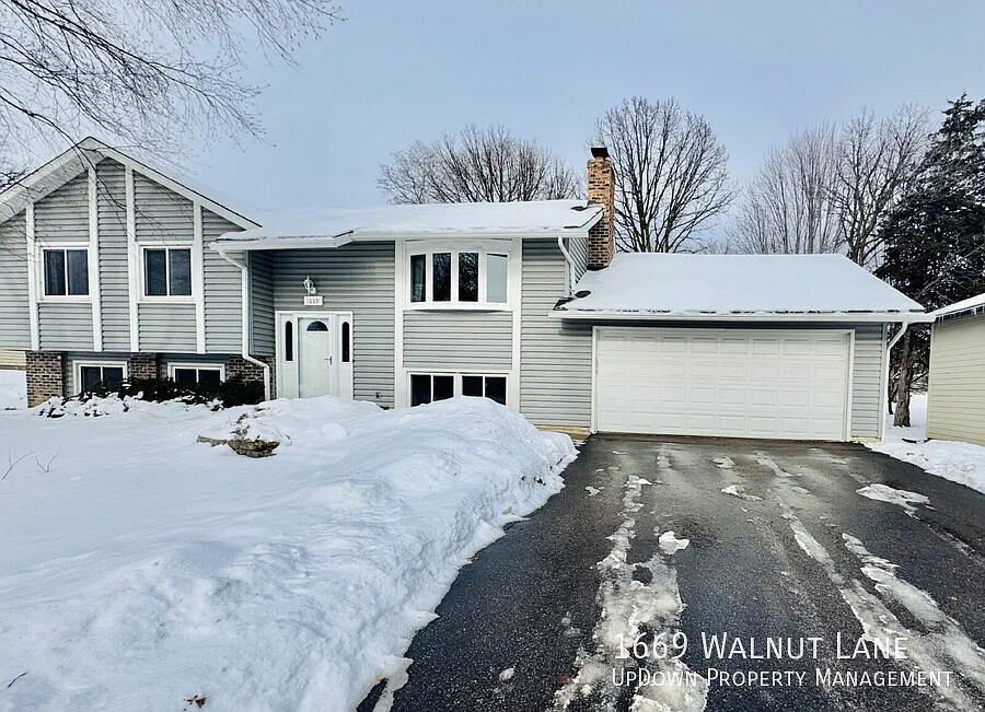 Building Photo - 1669 Walnut Ln