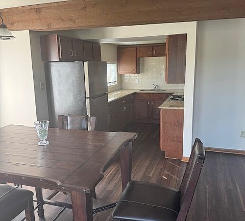 4th image of 1500 Camellia Dr Unit 1
