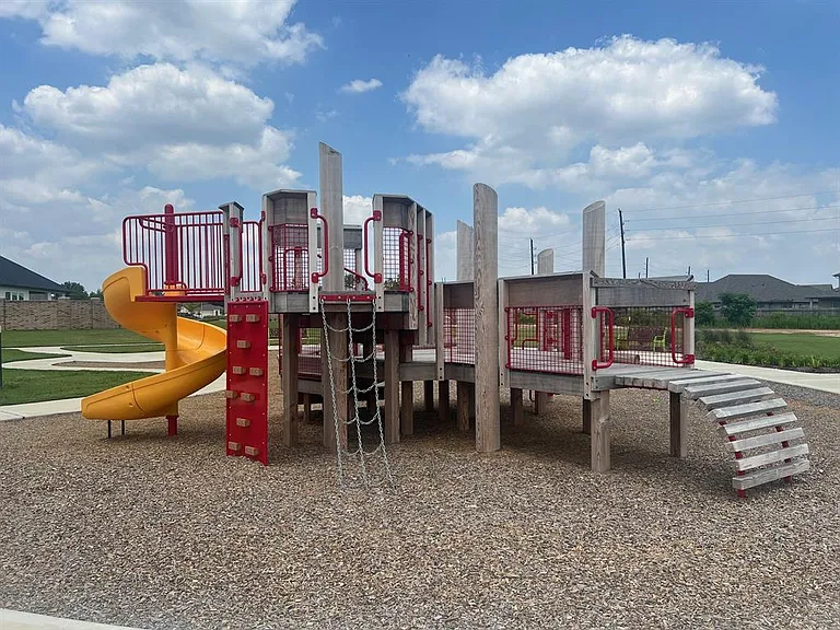 2235 Garden Arbor Ln — Photo 24