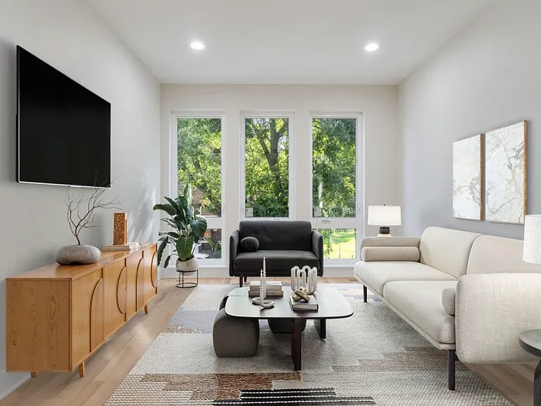 6404 S Vernon Ave #2 — Photo 1