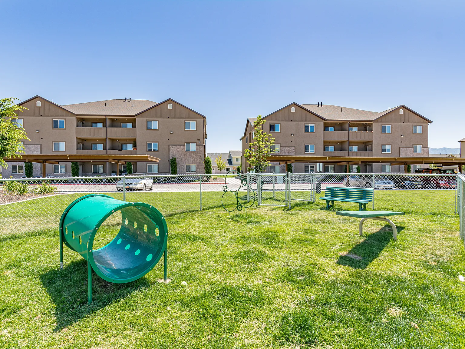 Logan Gateway Apartments — Photo 3