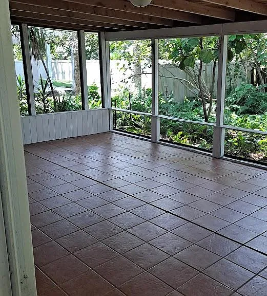 Screened in Back Porch