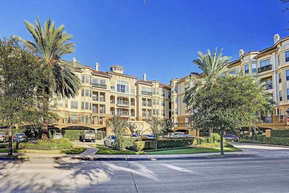 Building Photo - 7575 Kirby Dr #1104