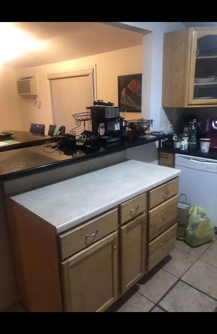 3 bed, $3,000 — Photo 2