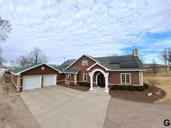 6192 Shady Lake Rd, Columbus, NE 68601