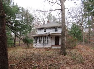 17 Centre St, Dover, MA 02030