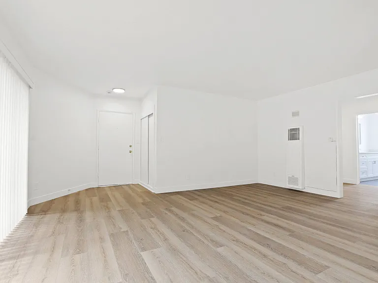 343 Palos Verdes — Photo 18