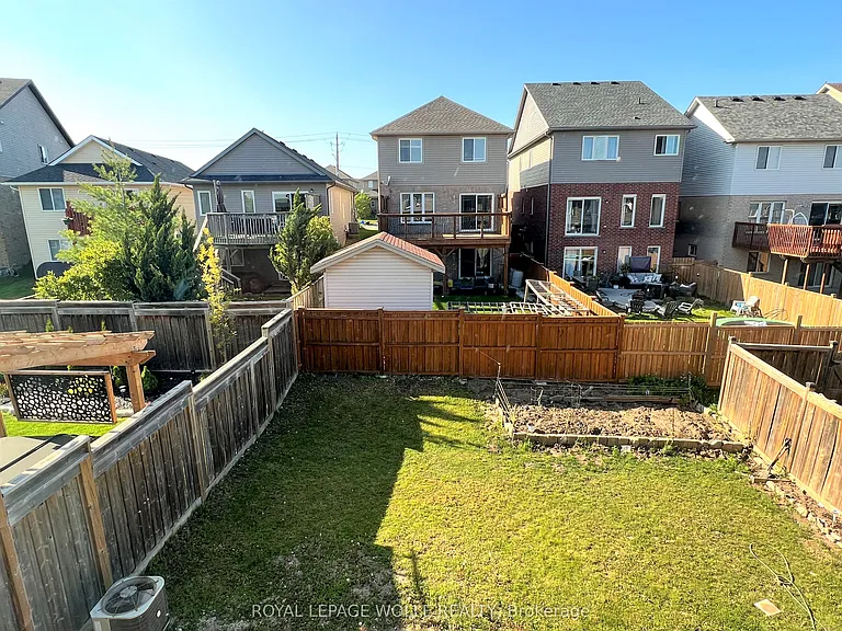 46 Renfrew St — Photo 20