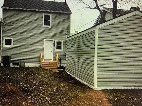 3rd image of 1373 Republic Ave
