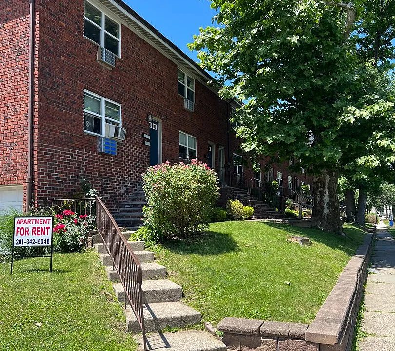 97-115 Myer St #83-85