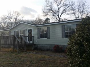 1135 Zirkle Rd, Dandridge, TN 37725