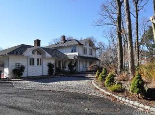 4 Pine Path, Port Jefferson, NY 11777