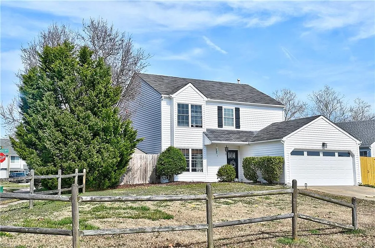 Building Photo - 520 Hillshire Way
