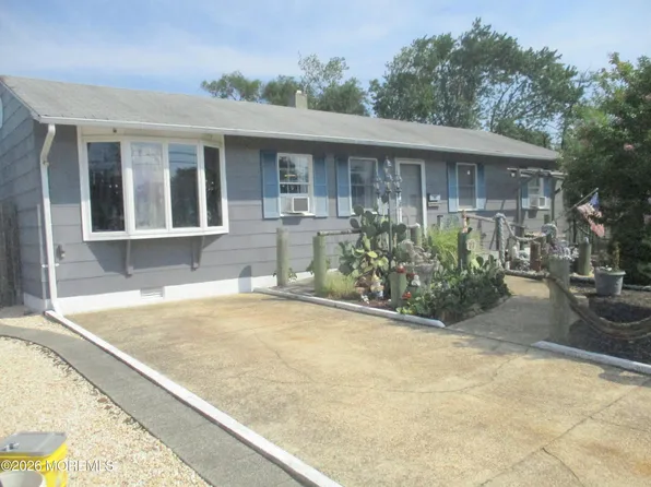 77 Lakeland Drive, Brick, NJ 08723