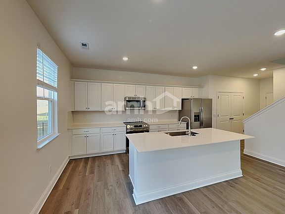 4th image of 206 Deanscroft Dr