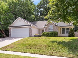 1326 Fawn Ln, Warrensburg, MO 64093