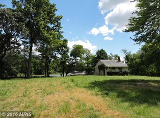 952 W Benning Rd, Galesville, MD 20765