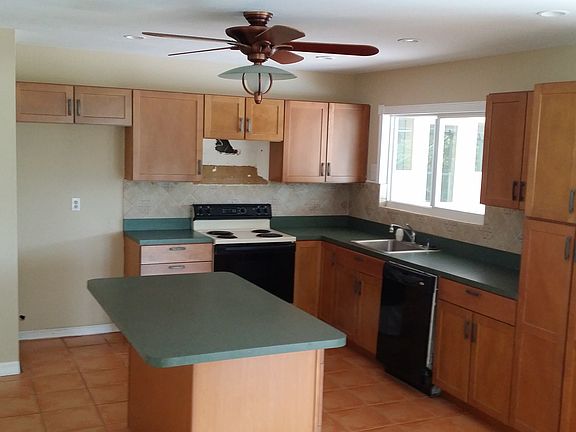 3rd image of 2220 SE Floresta Dr
