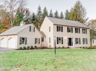 36 Middlesex Dr, Slingerlands, NY 12159