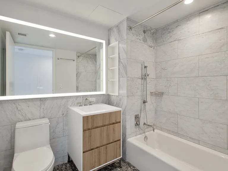 662 Pacific St #16Q — Photo 13