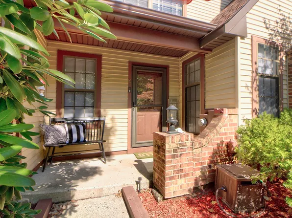 19 S Quail Hill Blvd, Absecon, NJ 08205
