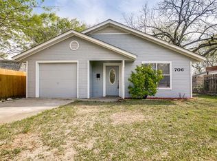 706 E High St, Terrell, TX 75160