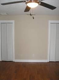 3rd image of 1532 Canterbury Cir
