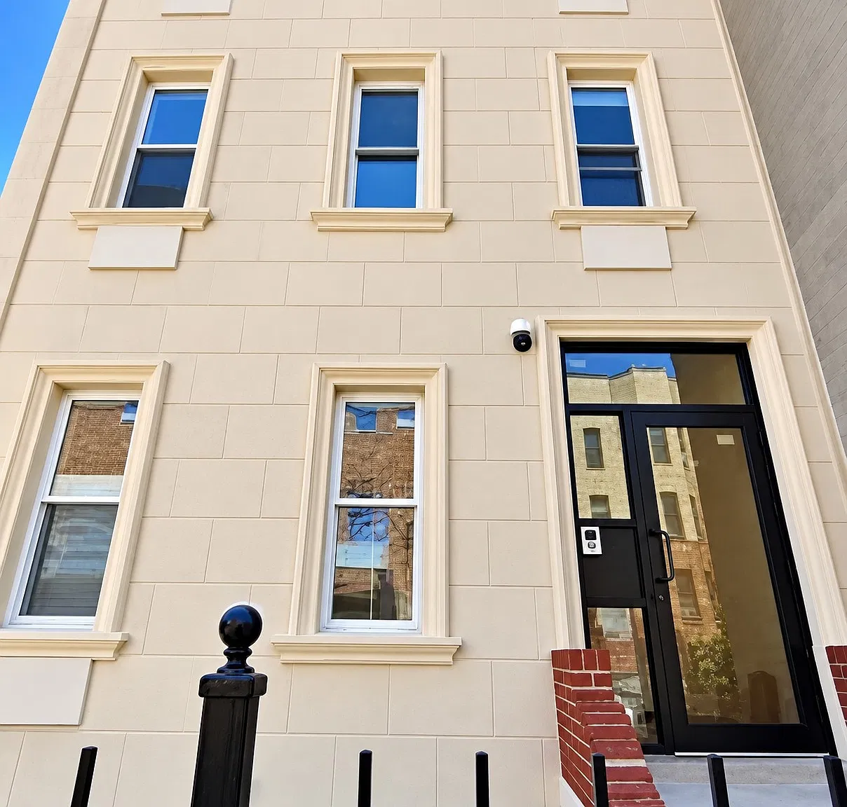 1166 Gates Avenue — Photo 1