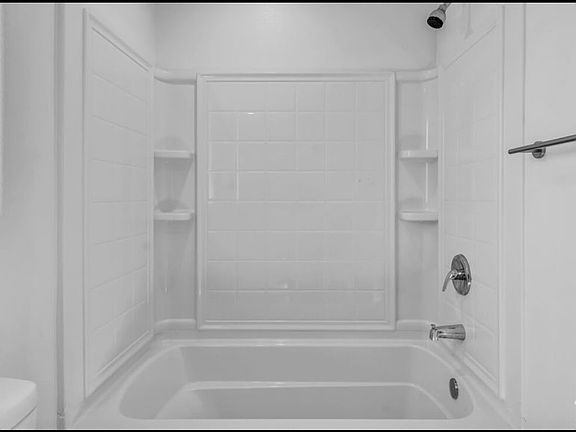 5th image of 13704 Sarita Dr #2