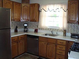 3rd image of 39 Milford Ln