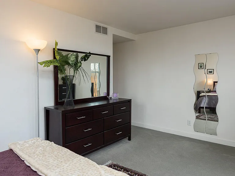 5330 Pershing Ave #502 — Photo 7