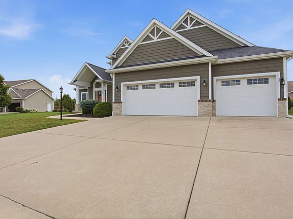 2nd image of 1113 Ashford Ct